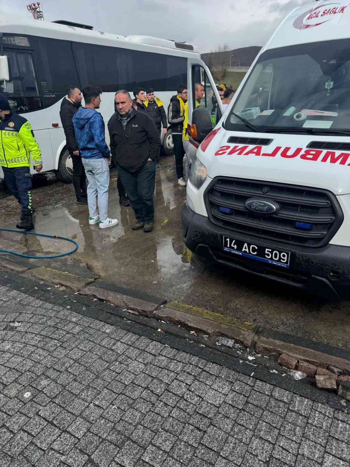 Ortalığın savaş alanına d&ouml;nd&uuml;ğ&uuml; taraftarların kavgasında 1 ş&uuml;pheli adliyeye sevk edildi
