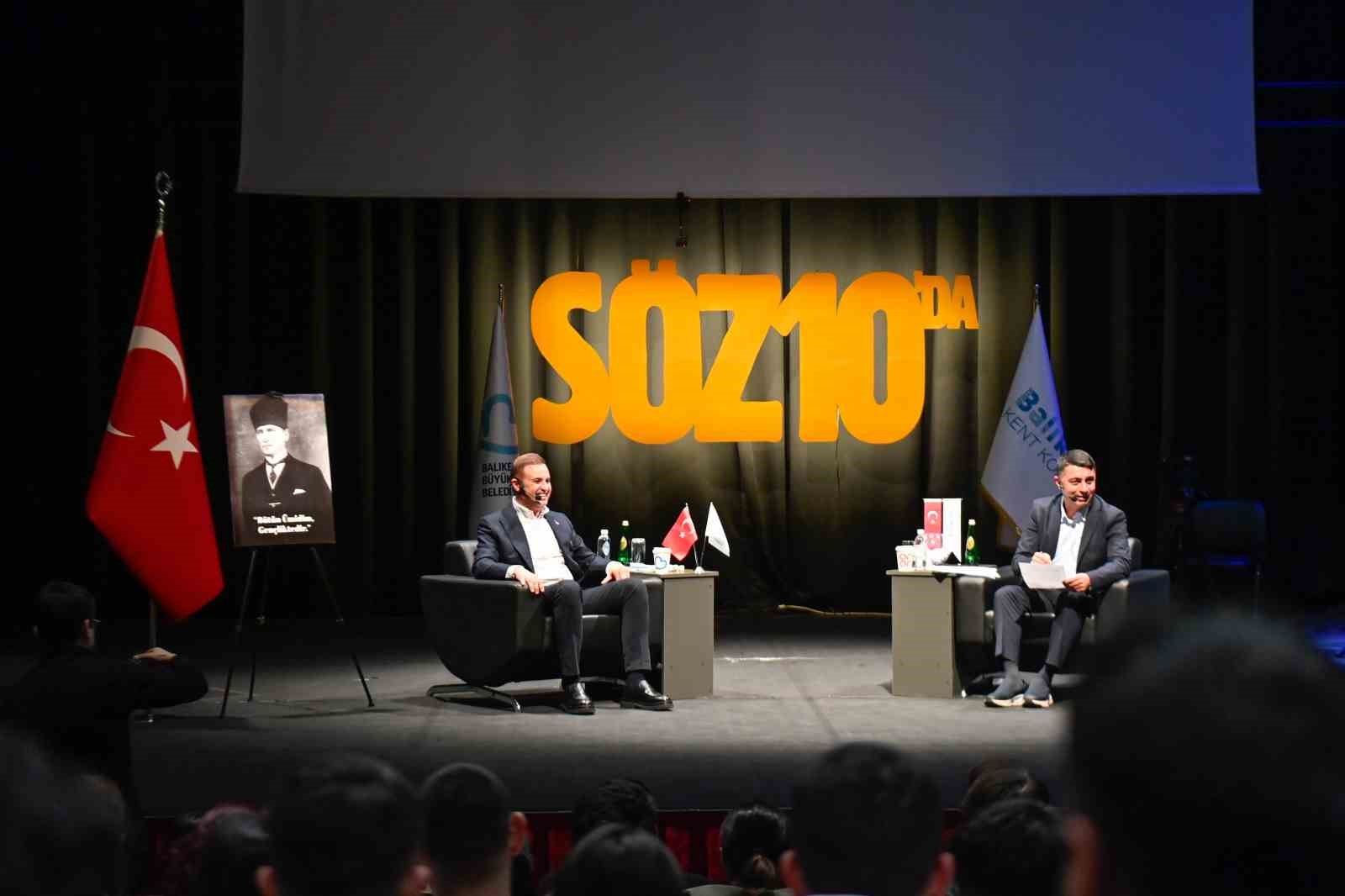 Gençler sordu Başkan Akın cevapladı