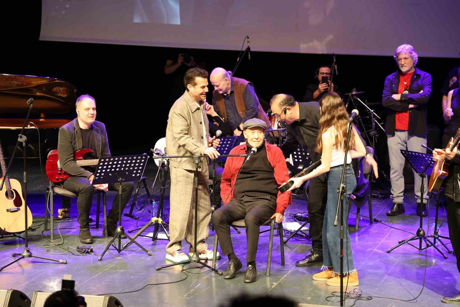 İlhan Şeşen’in 55. Sanat Yılı Kadıköy’de kutlandı
