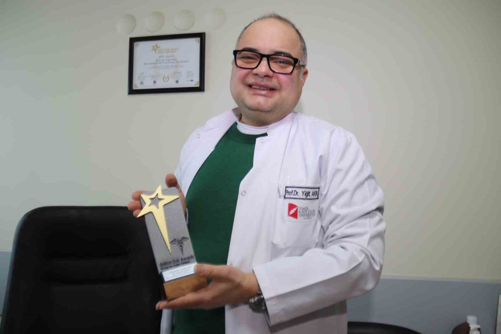 ’Yılın Yenilikçi Cerrahi Bilimler Doktoru’ ödülü İzmir’e