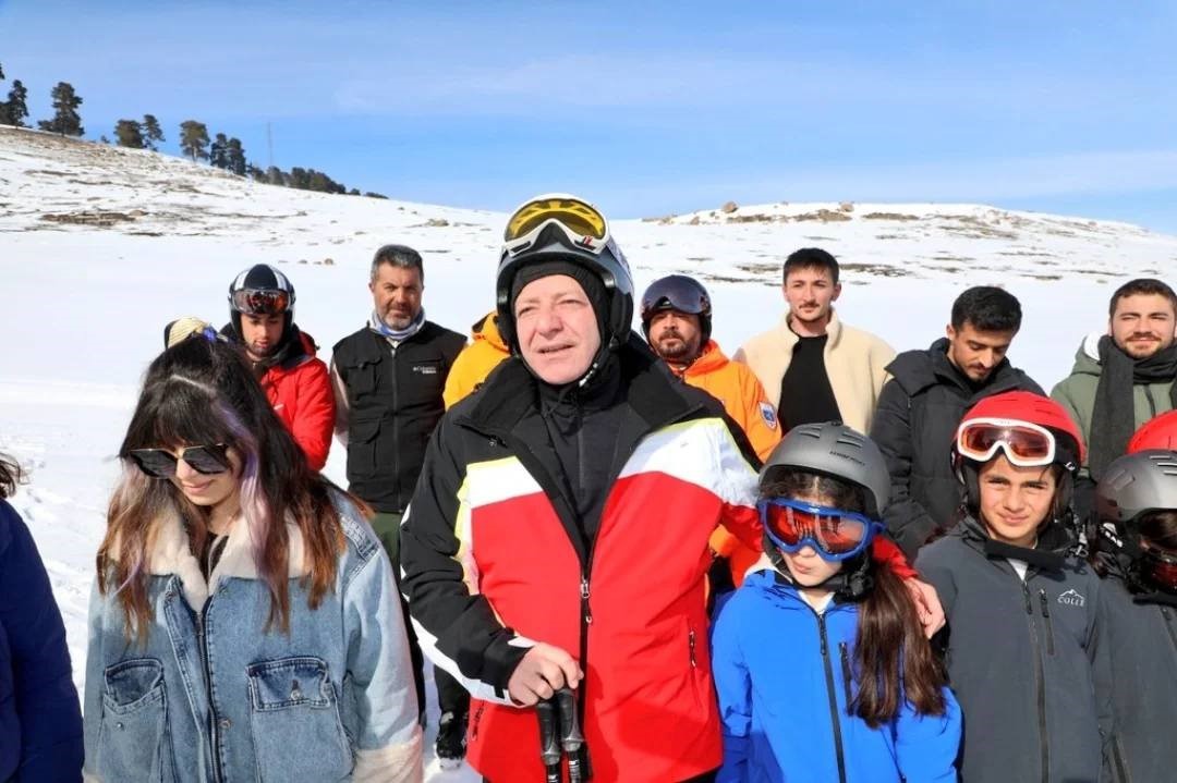 Kars&rsquo;ta "Karın Yıldızları Sarıkamış&rsquo;ta " Projesiyle kayak yapmayan &ccedil;ocuk kalmayacak
