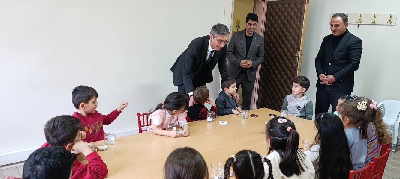 Bayburt İl Milli Eğitim Müdürü Şehit Nevzat Kaya İlkokulunda incelemelerde bulundu