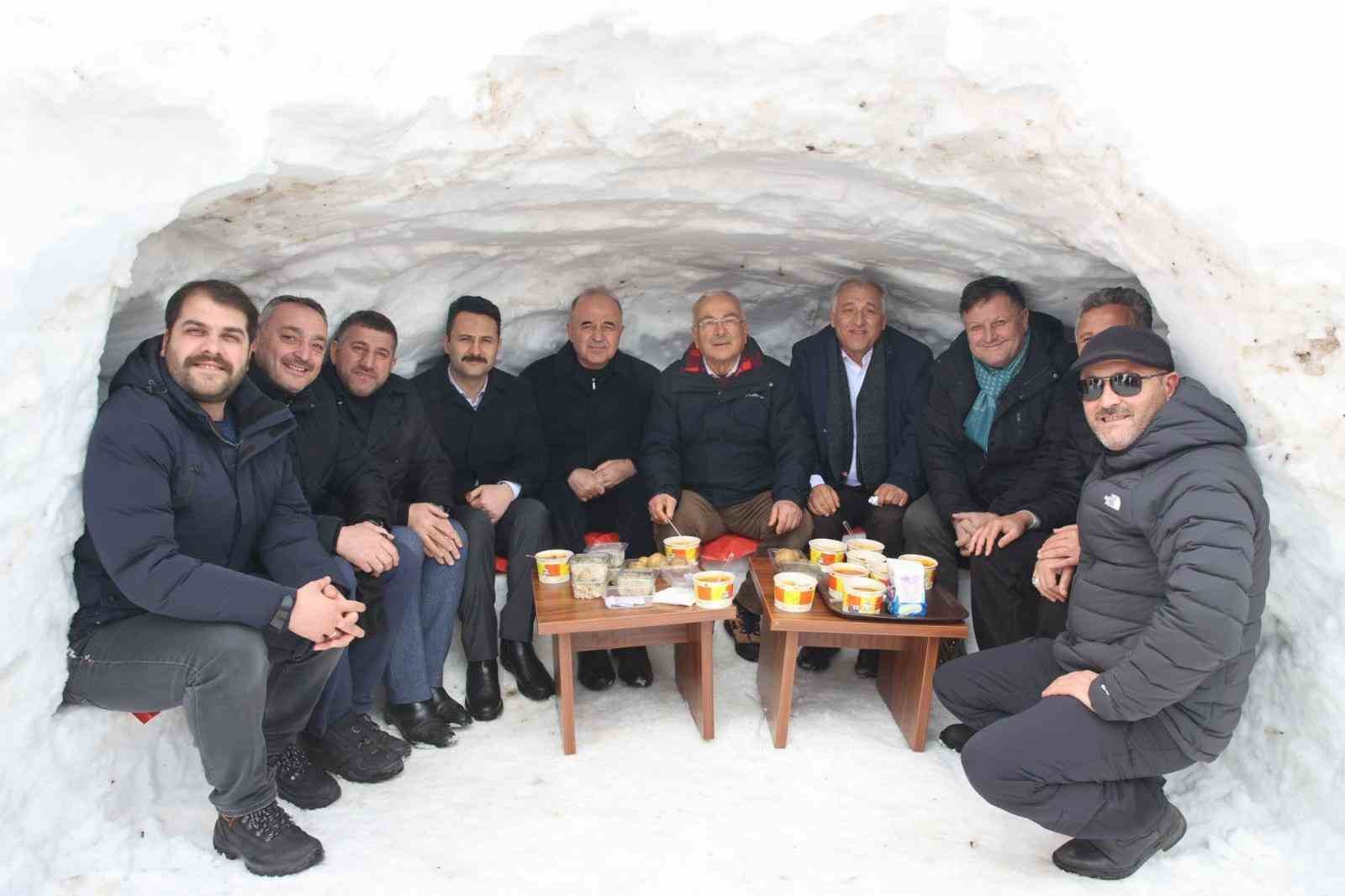 2 bin rakımda renkli festival
