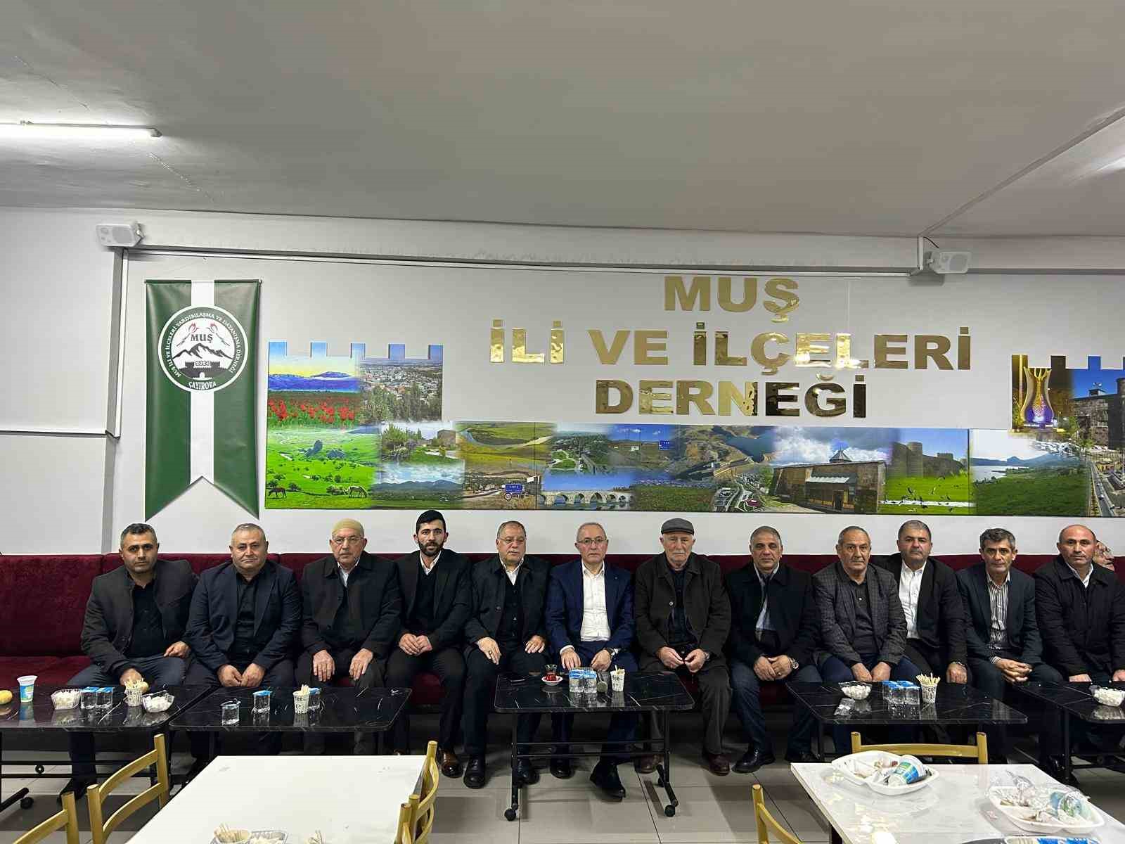 Ağrılı husumetli aileler barış ilan etti