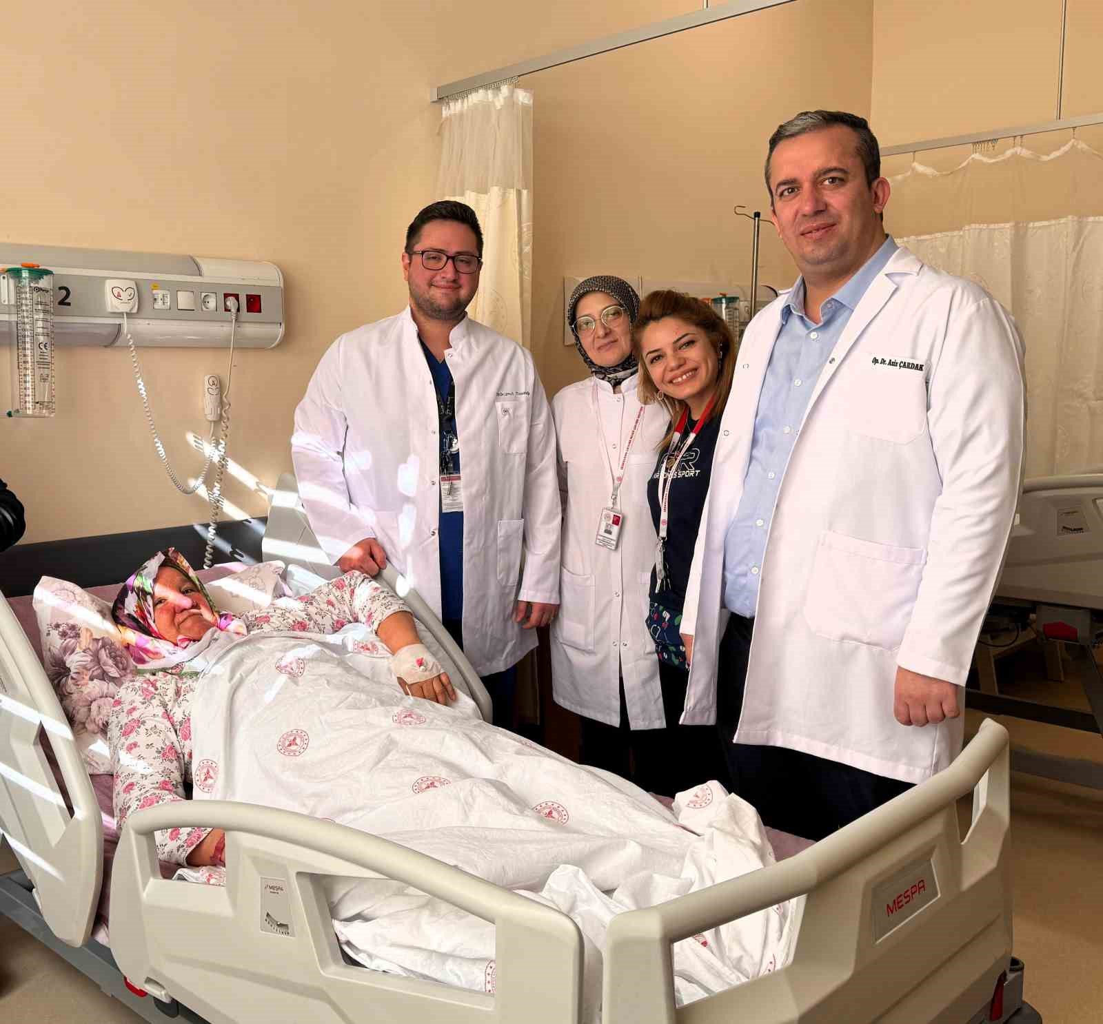 Gölcük Necati Çelik Devlet Hastanesi’nde bir ilk
