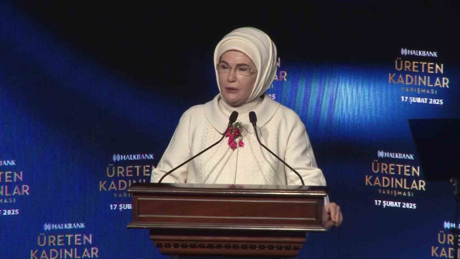 Emine Erdoğan: 
