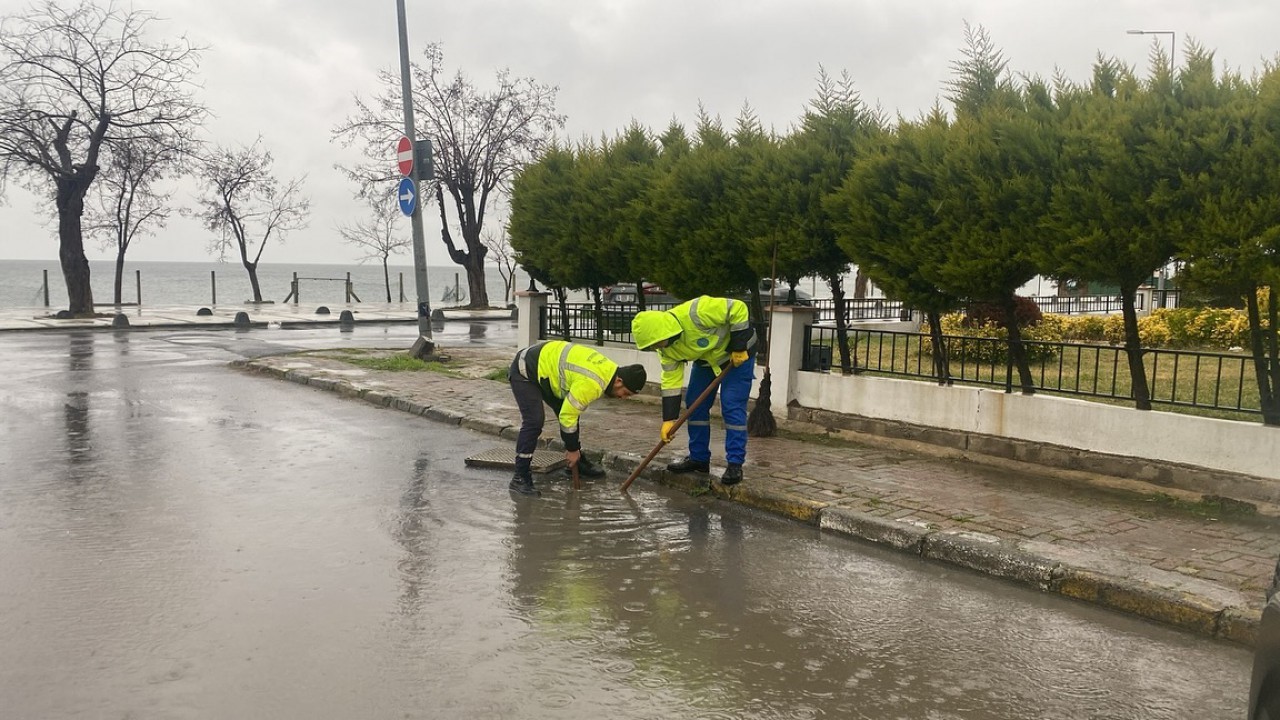 Silivri Belediyesi yoğun yağışlara karşı hazırlıklarını tamamladı
