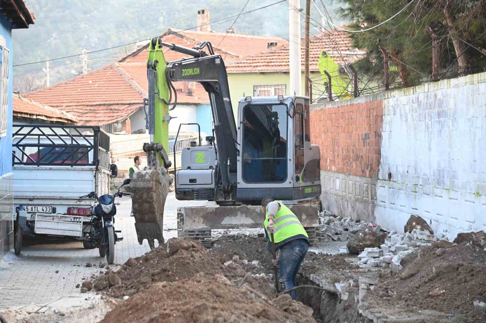 Kırkağa&ccedil;&rsquo;ta eski asbestli alt yapılar değiştiriliyor
