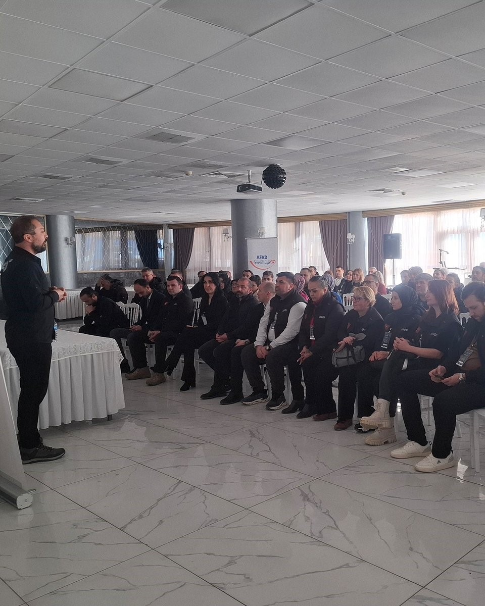 Sinop&rsquo;ta Destek AFAD G&ouml;n&uuml;ll&uuml;leri toplantısı
