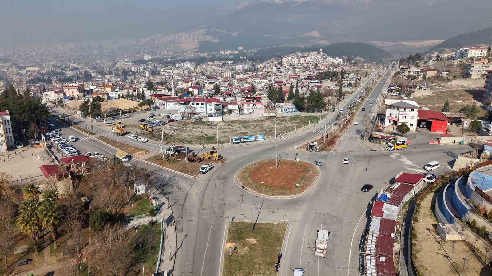 Kahramanmaraş’ta yol ve kavşak çalışmaları