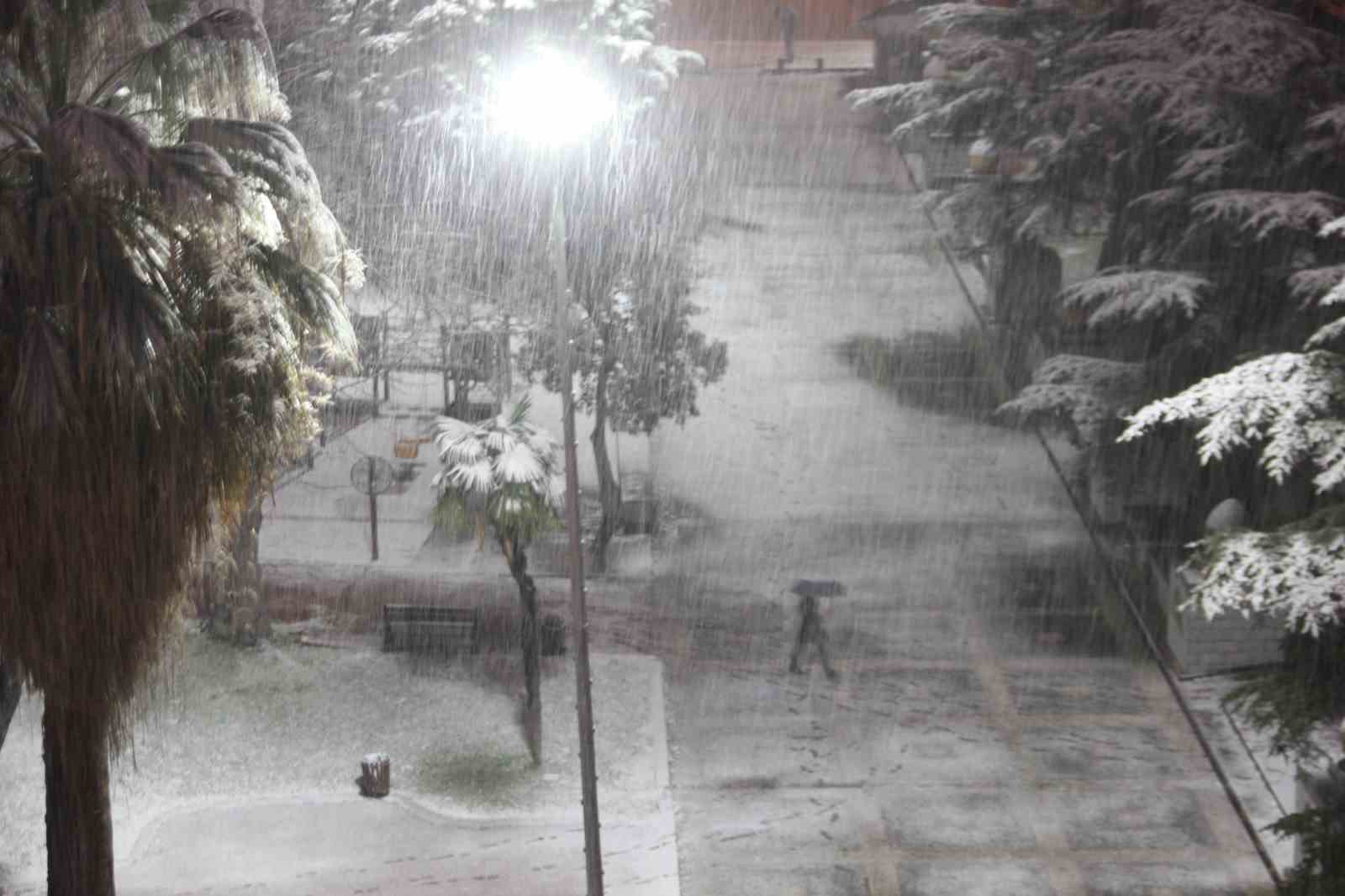 Orta Karadeniz için kuvvetli kar yağışı uyarısı