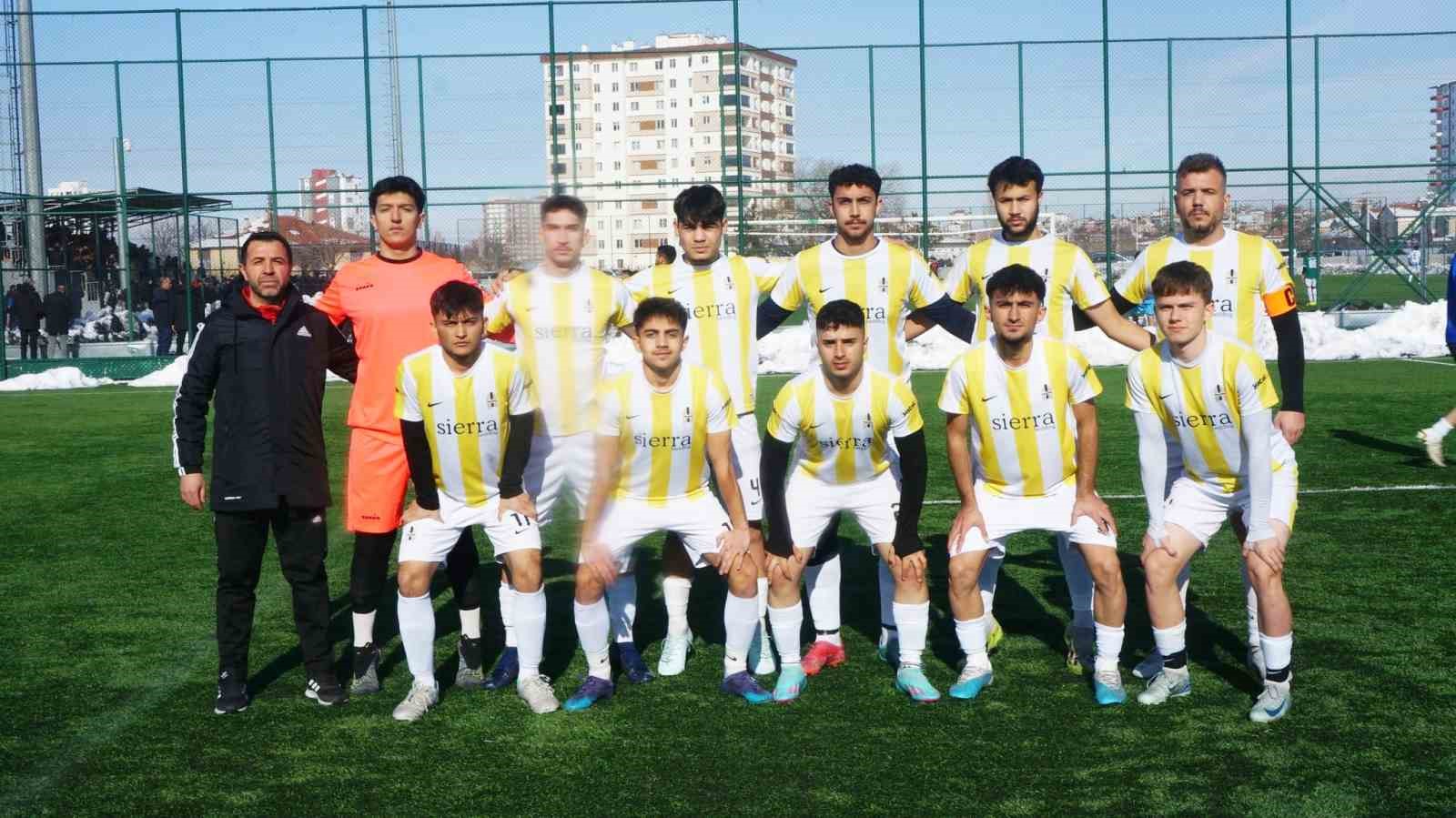 Kayseri D&ouml;ğerspor lige tutundu
