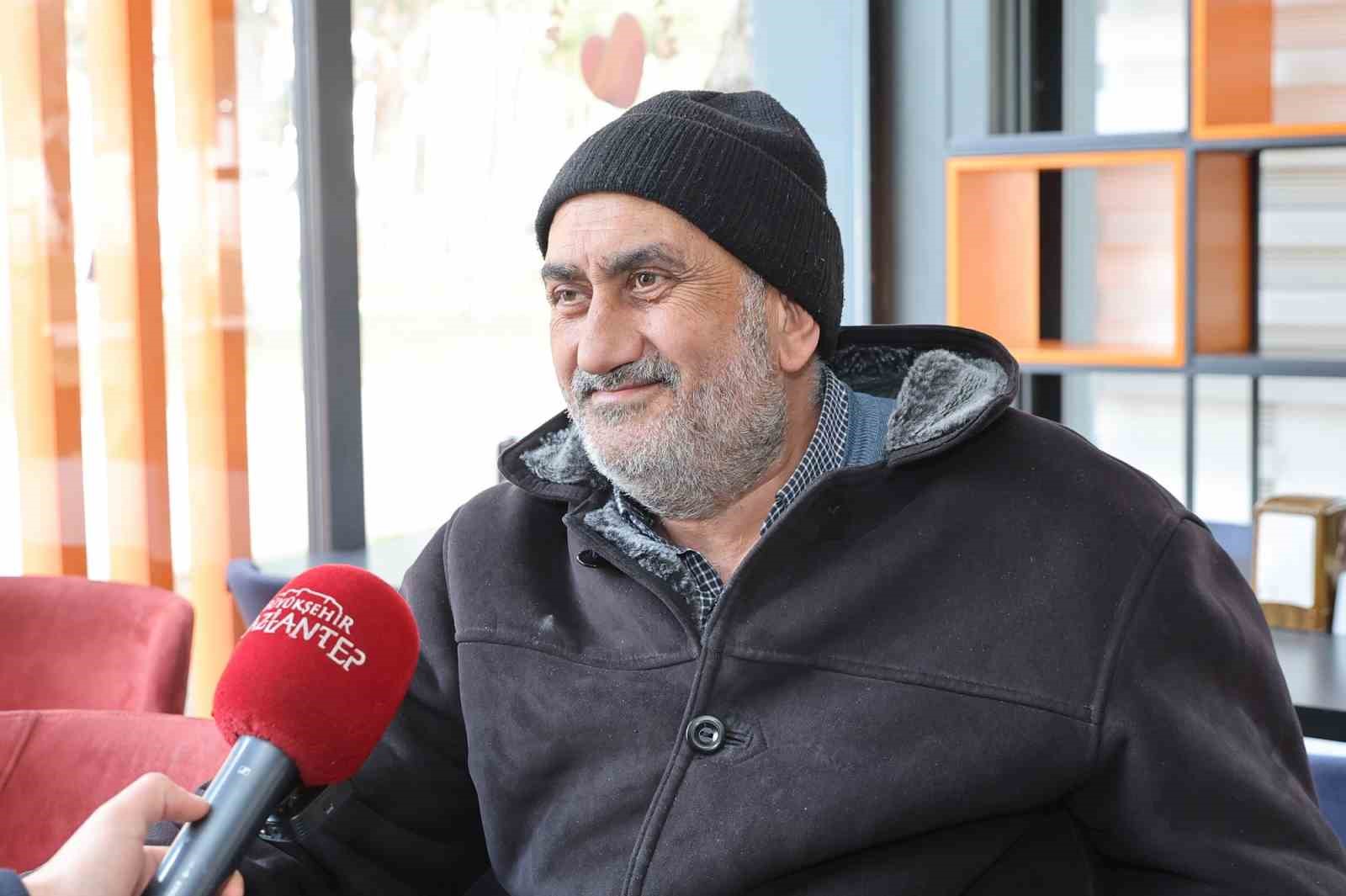 B&uuml;t&ccedil;e dostu haydi sofraya şubeleri, emeklilerin vazge&ccedil;ilmez mekanı oldu
