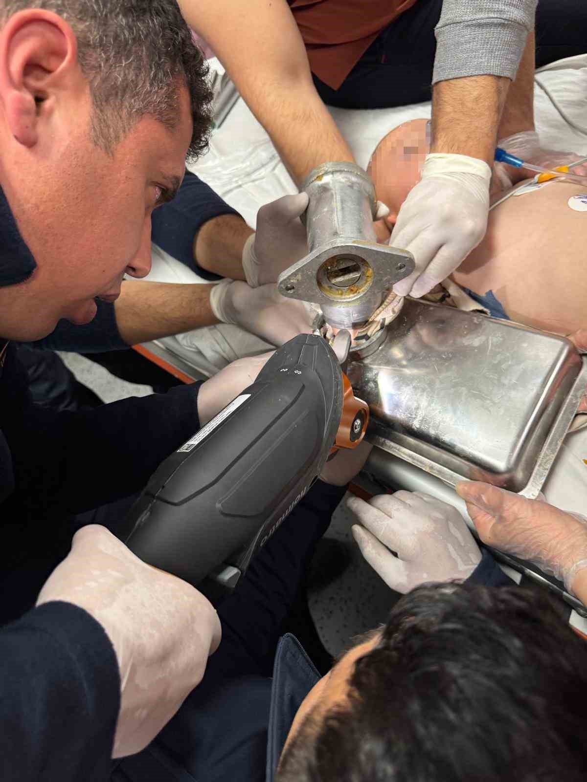 2 yaşındaki çocuk elini kıyma makinesine kaptırdı