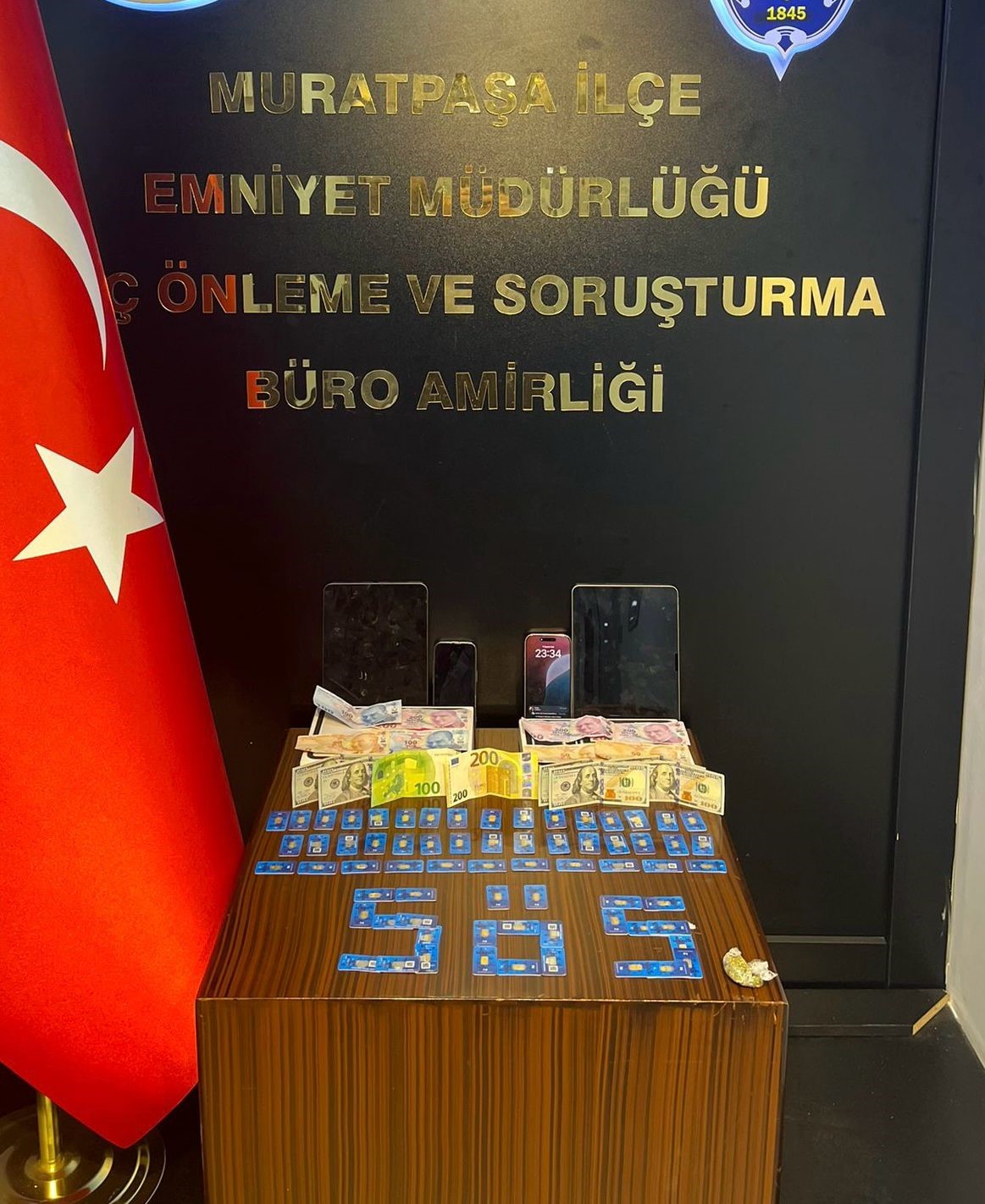 Antalya’da sahte altın dolandırıcıları tutuklandı