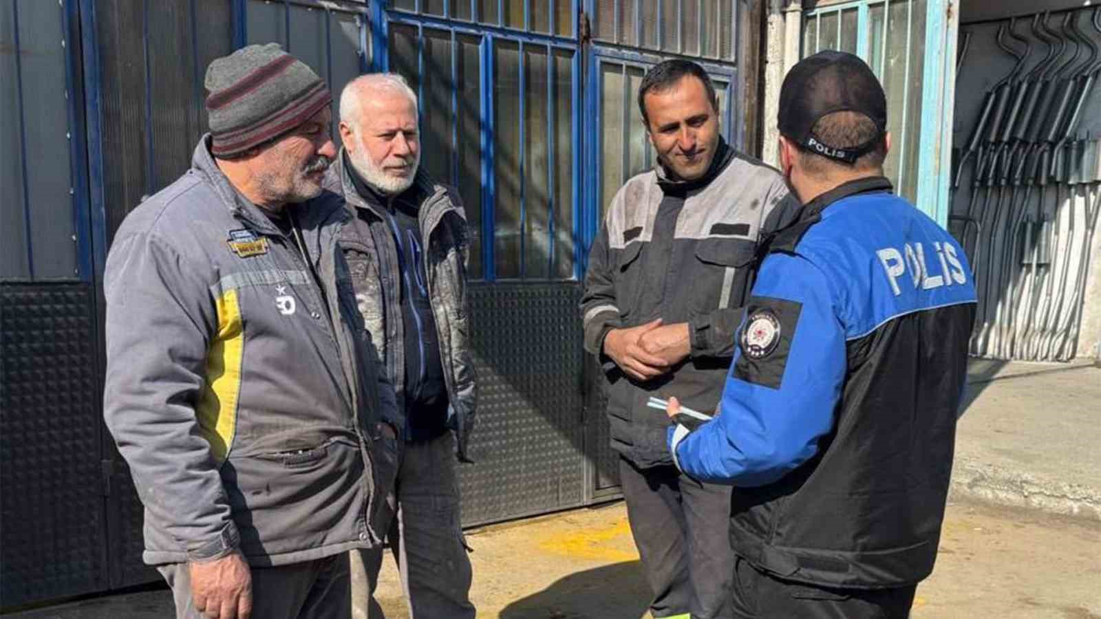 Polis ekiplerinden dolandırıcılık uyarısı
