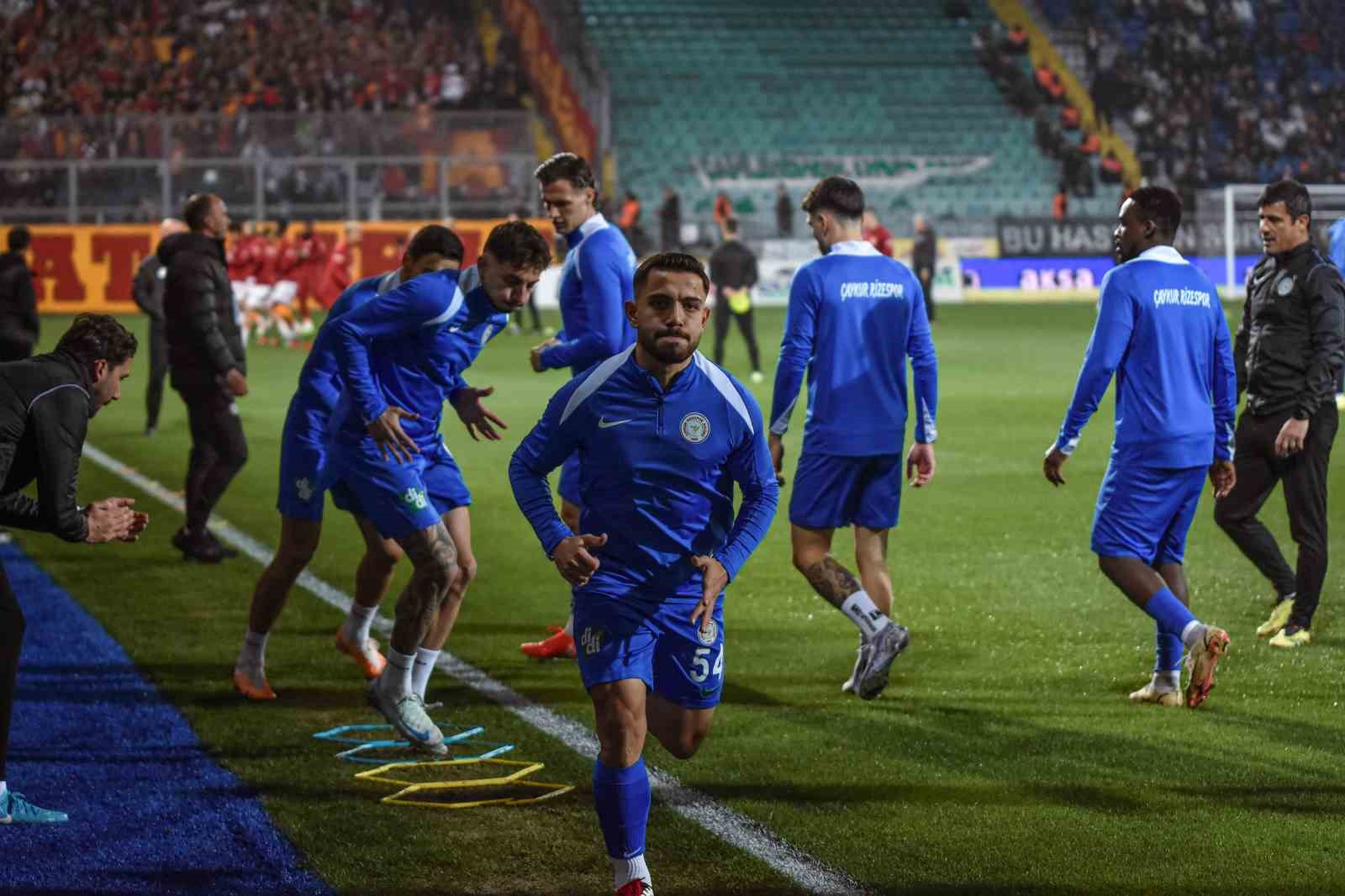 Trendyol Süper Lig: Çaykur Rizespor: 0 - Galatasaray: 0 (Maç devam ediyor)