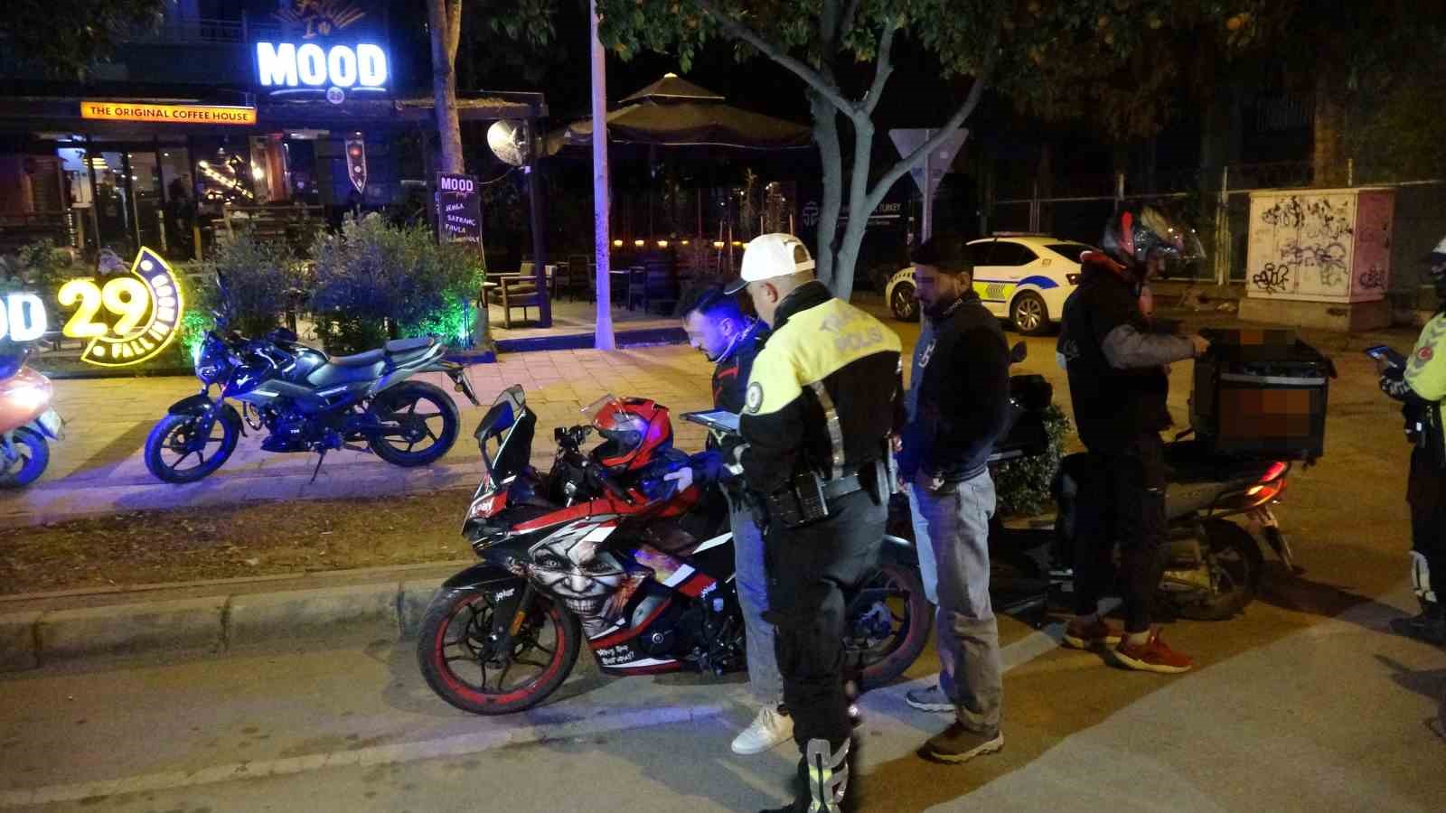 Kural tanımayan motosikletlilere ceza yağmuru