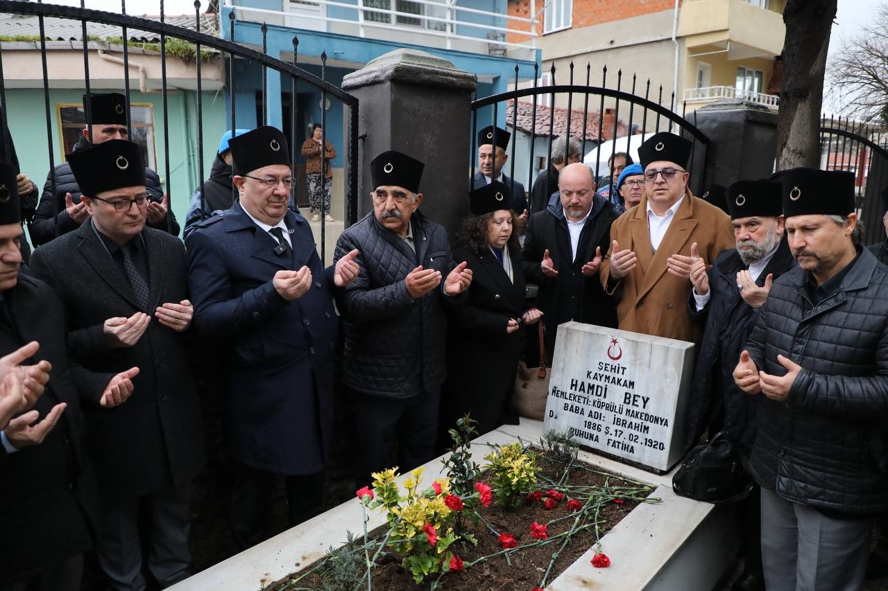 Kuva-yi Milliye kahramanı şehit kaymakam kabri başında anıldı