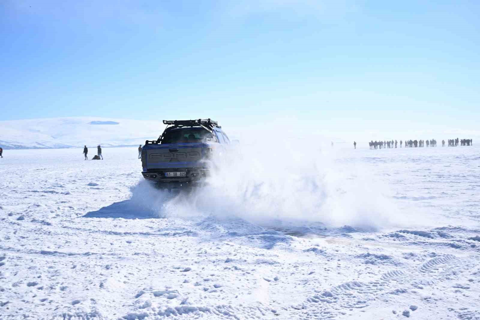 Off-road heyecanını karla buluşturdular
