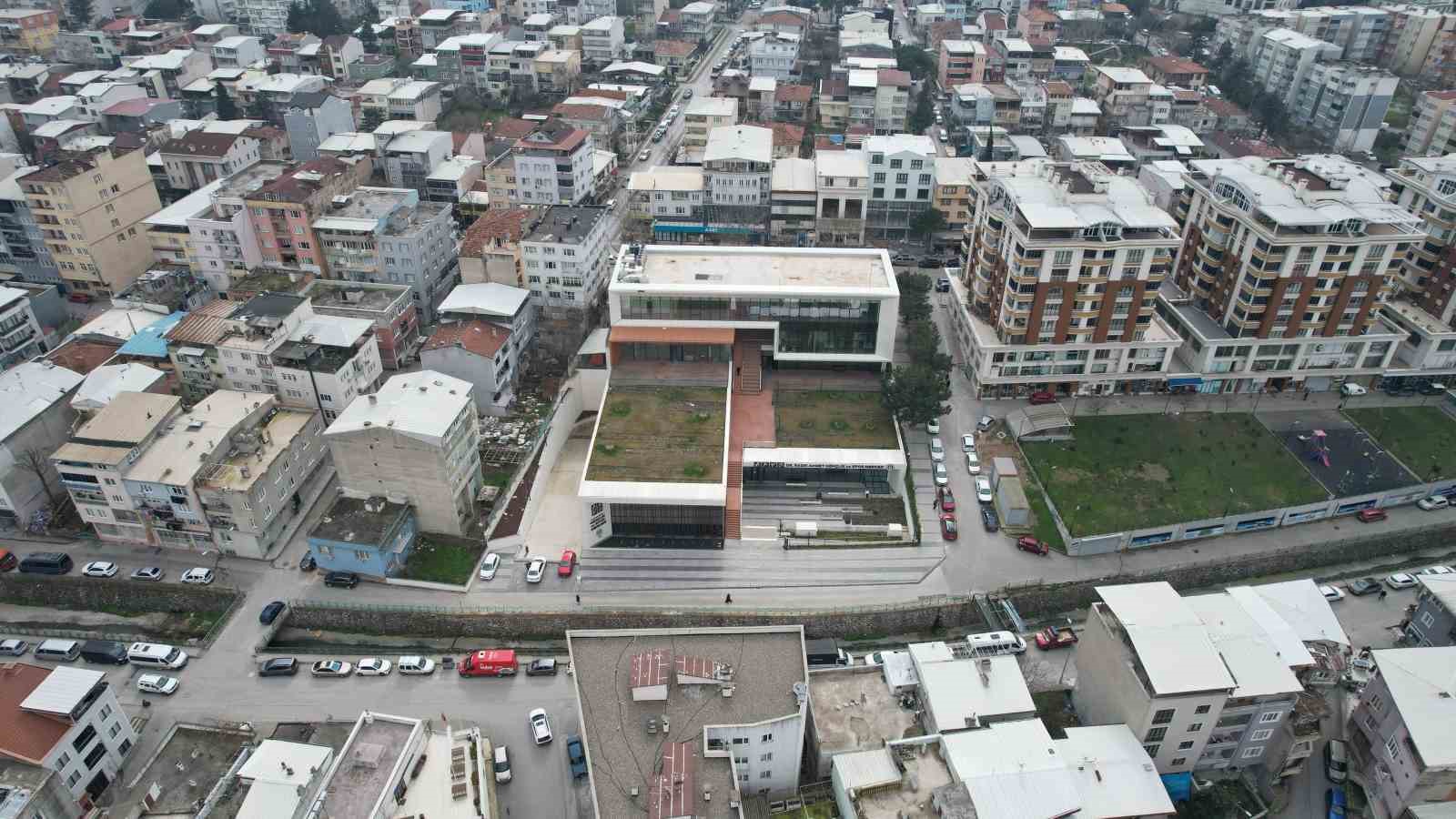 Yıldırım’ın merkezine, 5 yıldızlı gençlik ve spor kompleksi