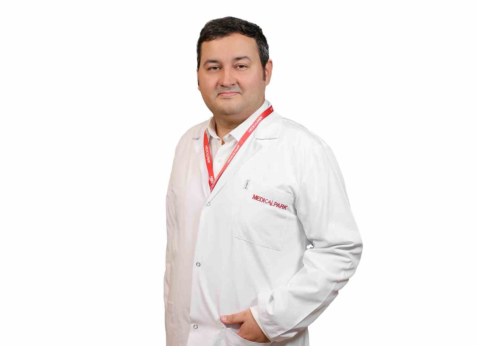 Uzm. Dr. Aşık: "Genç yaşta görülen bel ağrıları romatizma kaynaklı olabilir"