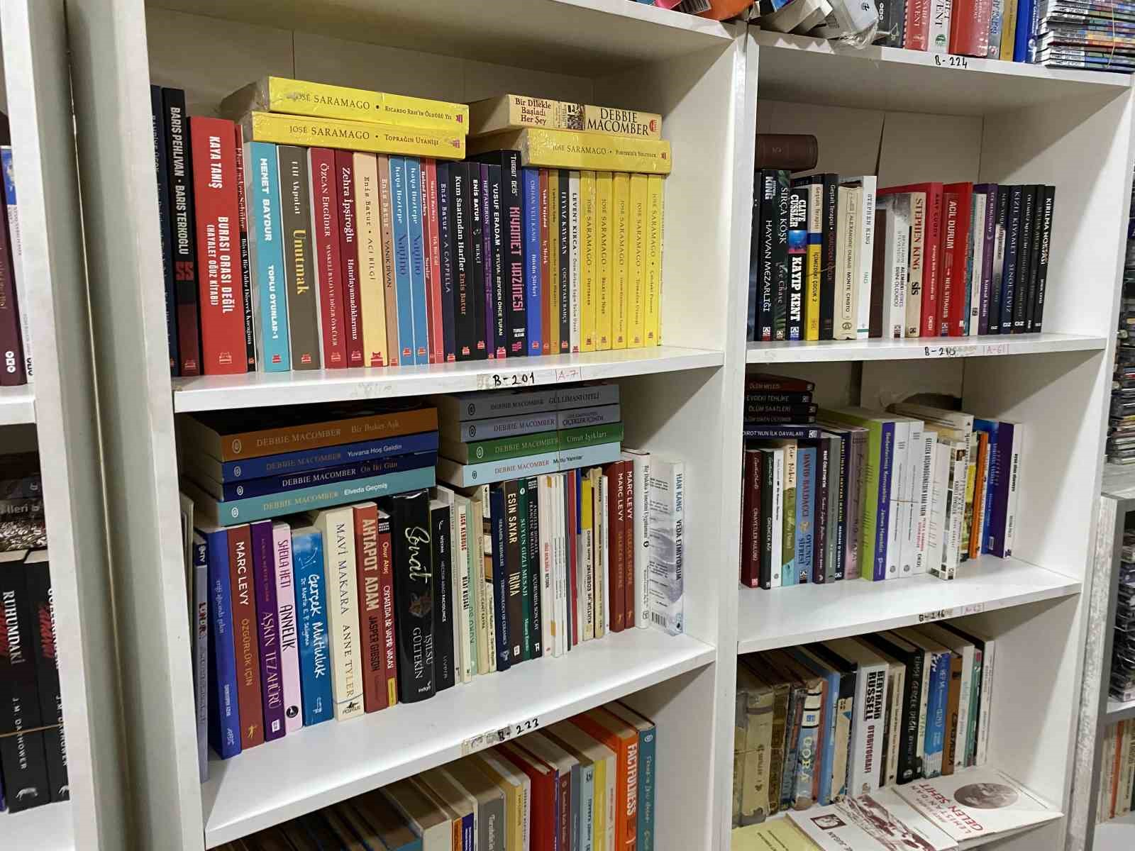 Dijital bağımlılık kitap okuma alışkanlıklarını da değiştirdi

