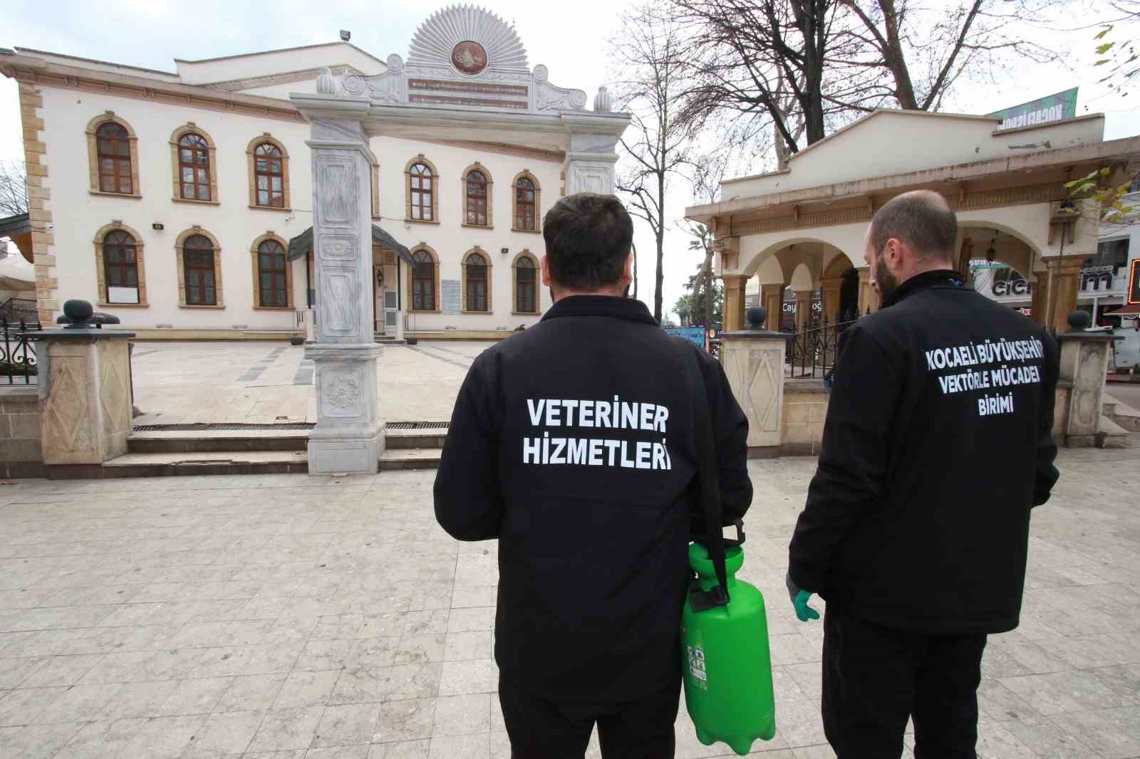 Kocaeli’de ibadethaneler ilaçlanıyor
