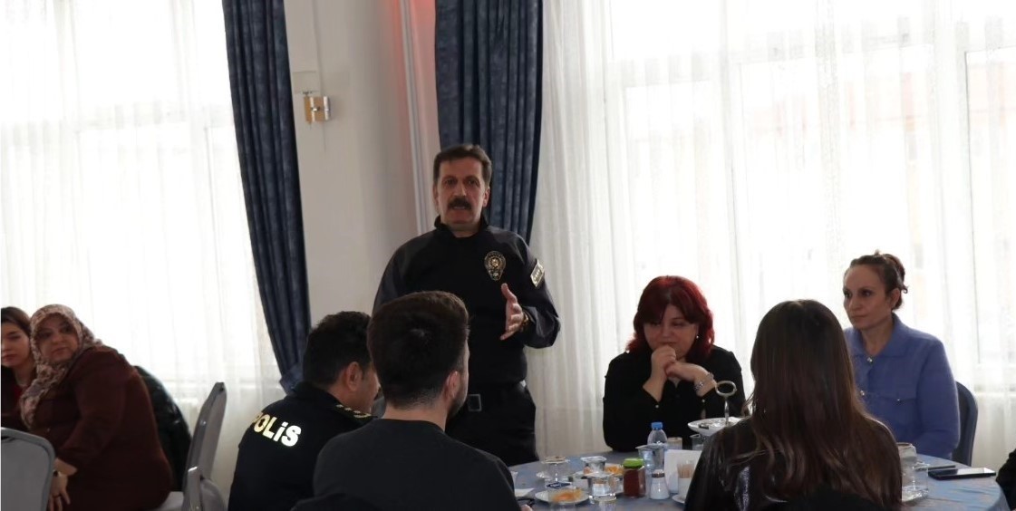 Emniyet Müdürü Osman Elbir’den şehit ve gazi ailelerine vefa kahvaltısı