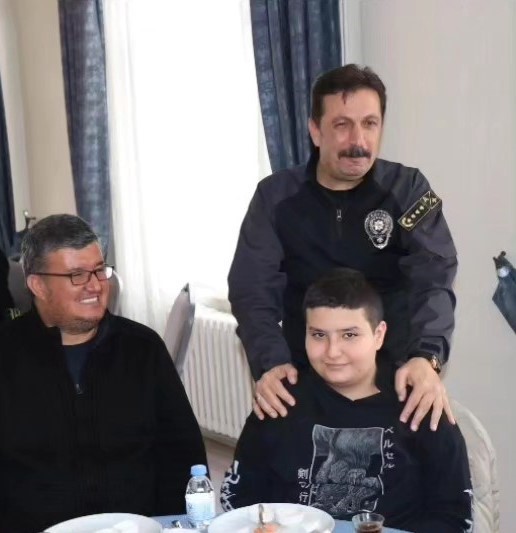 Emniyet M&uuml;d&uuml;r&uuml; Osman Elbir&rsquo;den şehit ve gazi ailelerine vefa kahvaltısı
