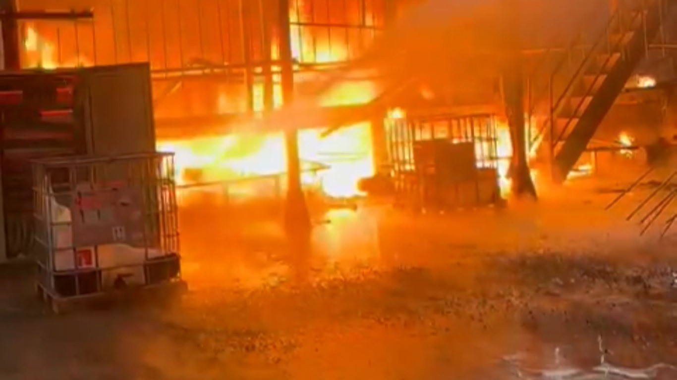 Edirne&rsquo;de fabrika yangını
