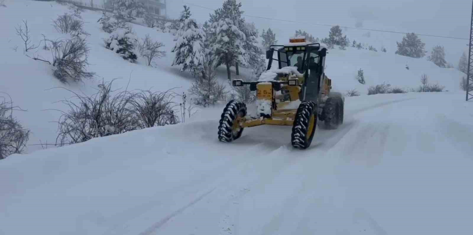 Sinop&rsquo;ta 219 k&ouml;y yolu ulaşıma kapandı
