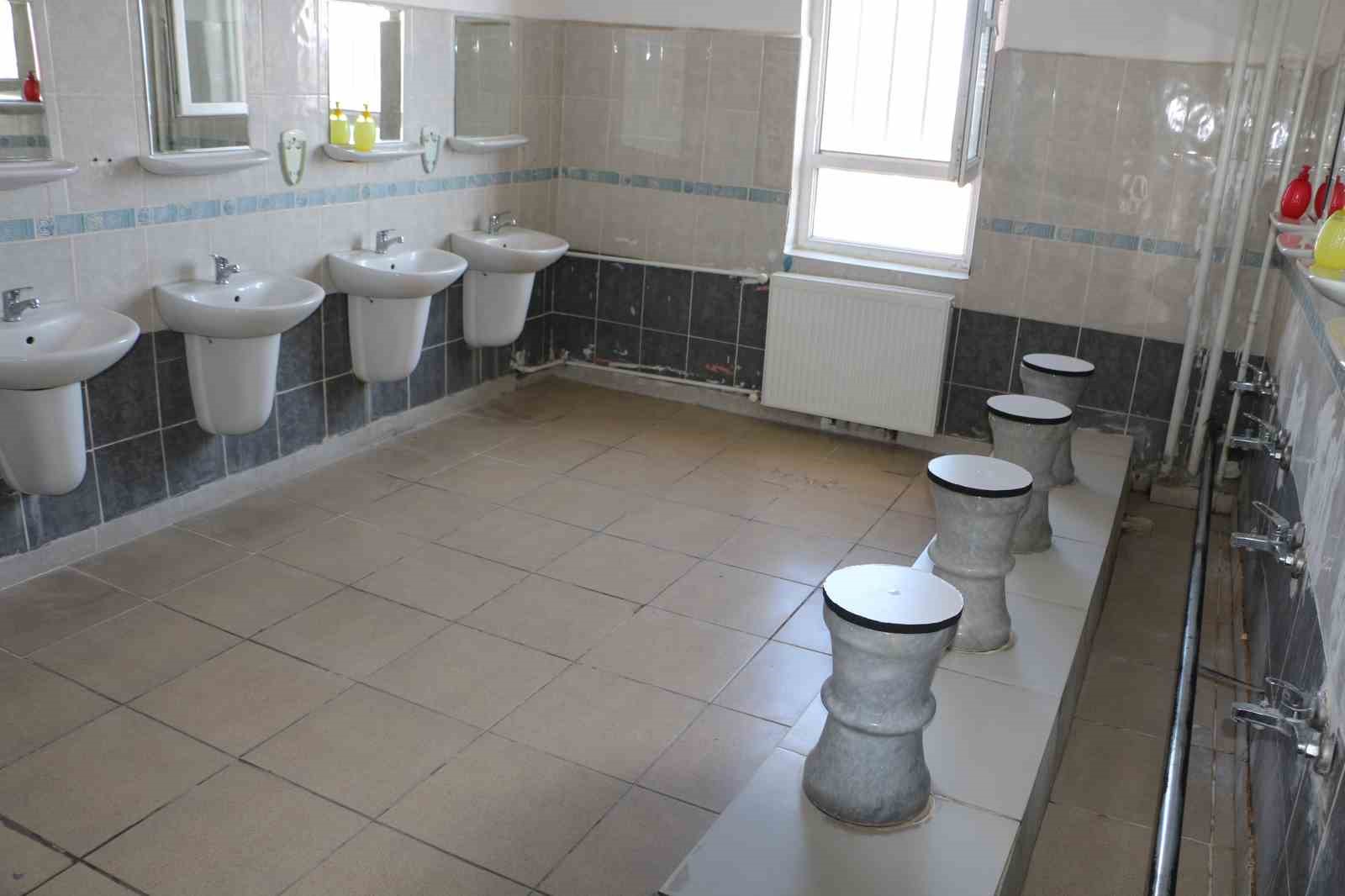 Diyarbakır Kuyumcular ve Sarraflar Odası, kız &ouml;ğrenciler i&ccedil;in kolları sıvadı
