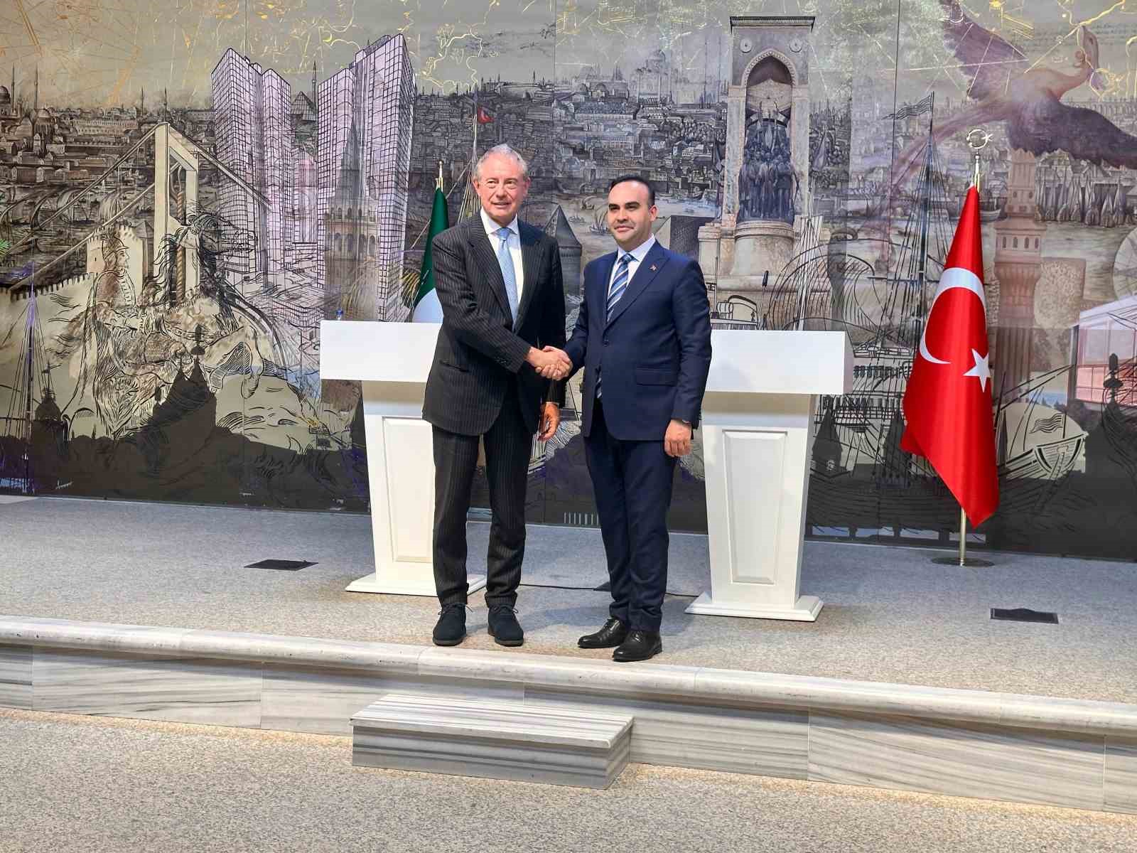 Bakan Kacır: "Baykar’ın, Piaggio Aerospace yatırımını Türkiye ile İtalya arasındaki yeni bir dönemin işaret fişeği olarak değerlendiriyoruz"
