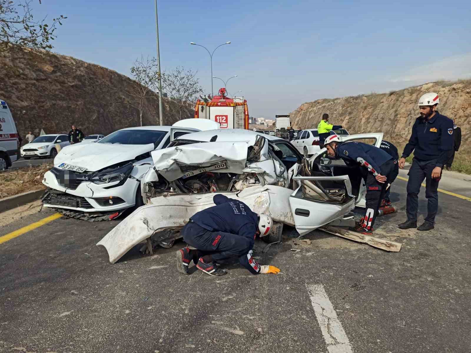 Şanlıurfa'da ardışık trafik kazası: 6 kişi yaralandı İHA