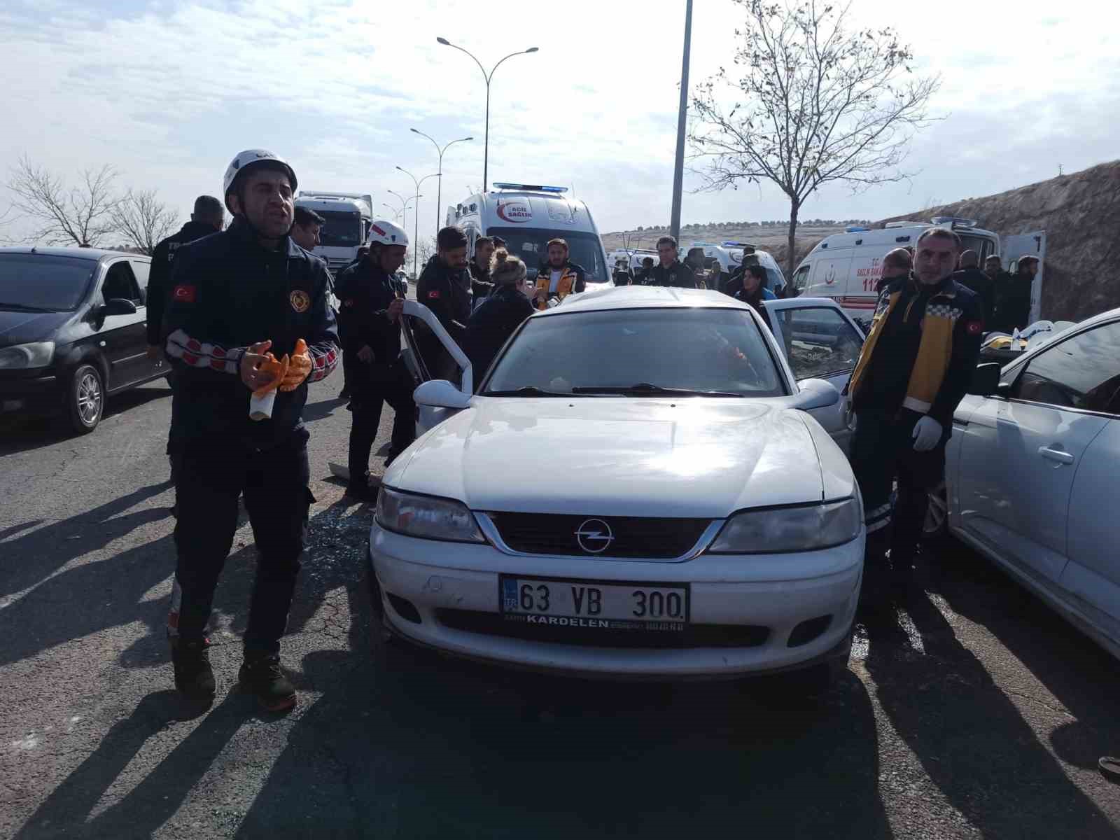Şanlıurfa’da zincirleme trafik kazası: 6 yaralı
