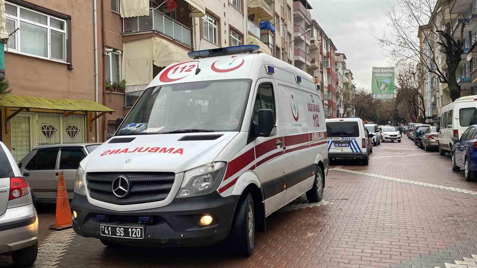 Haber alınamayan yaşlı adam evinde ölü bulundu
