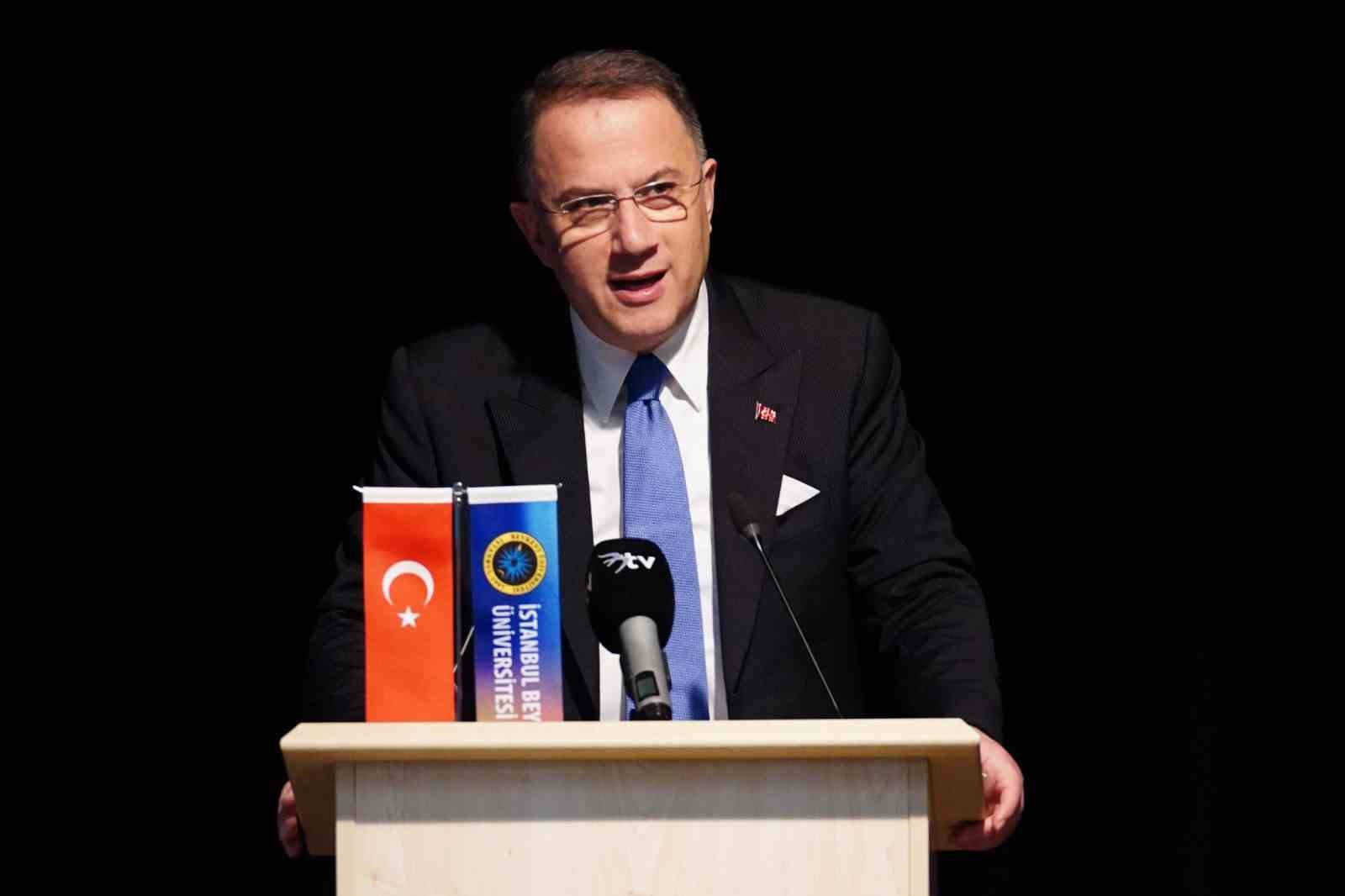 Beylikdüzü Belediye Başkanı Mehmet Murat Çalık Türkiye Göç Konferansı’na katıldı