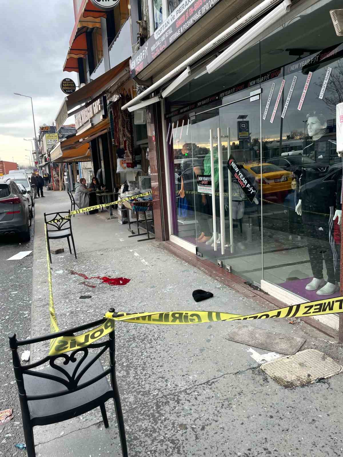Fatih’te uyuşturucu etkisindeyken dövdükleri arkadaşlarını camdan attılar
