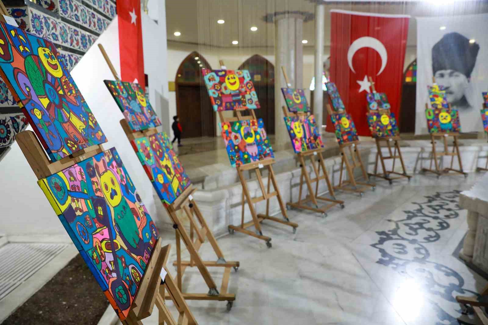Engel tanımayan resim sergisi