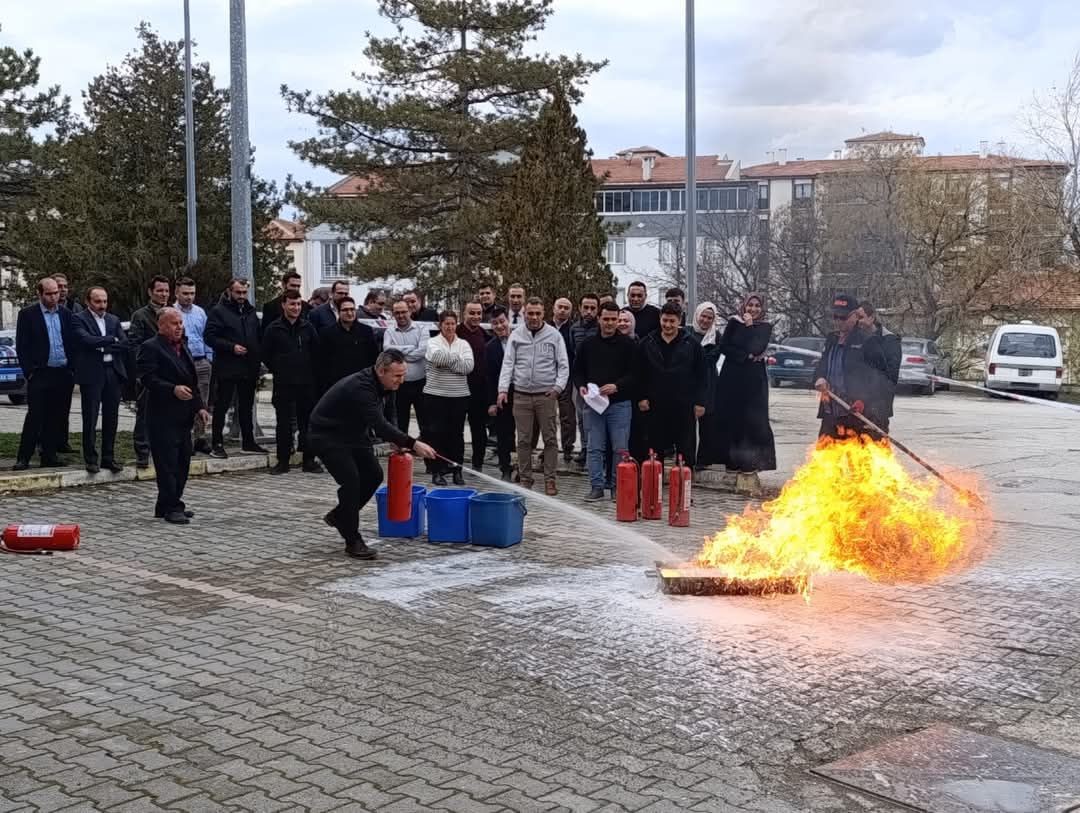 Sungurlu Adliyesi personeline yangın eğitimi
