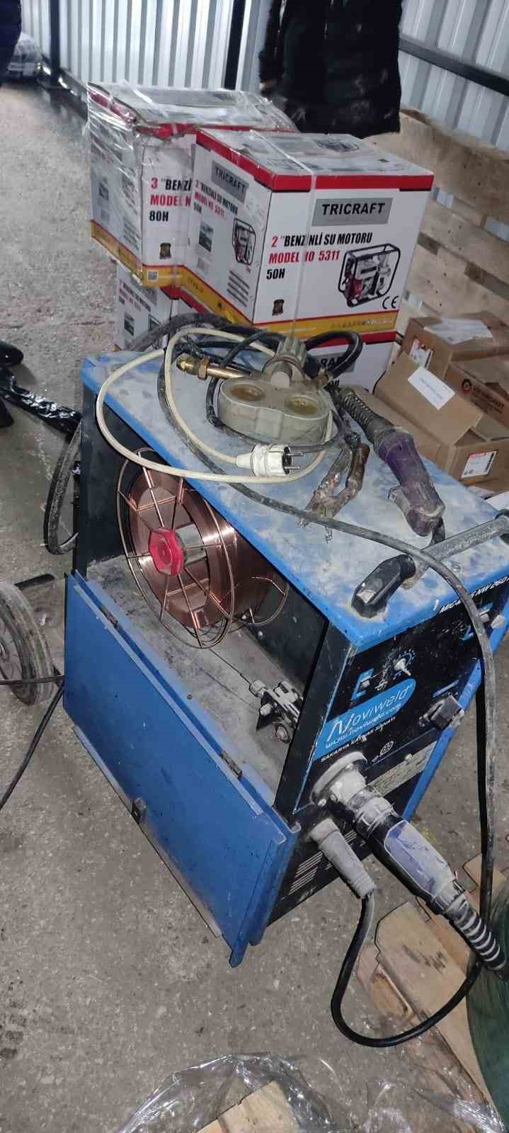 Sanayideki dükkandan kaynak makinesi çalan iki hırsız tutuklandı
