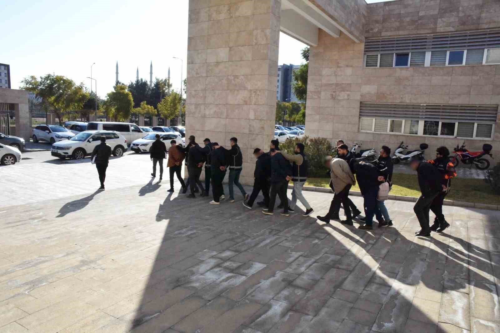 Antalya’da tefecilik operasyonu: 7 tutuklama