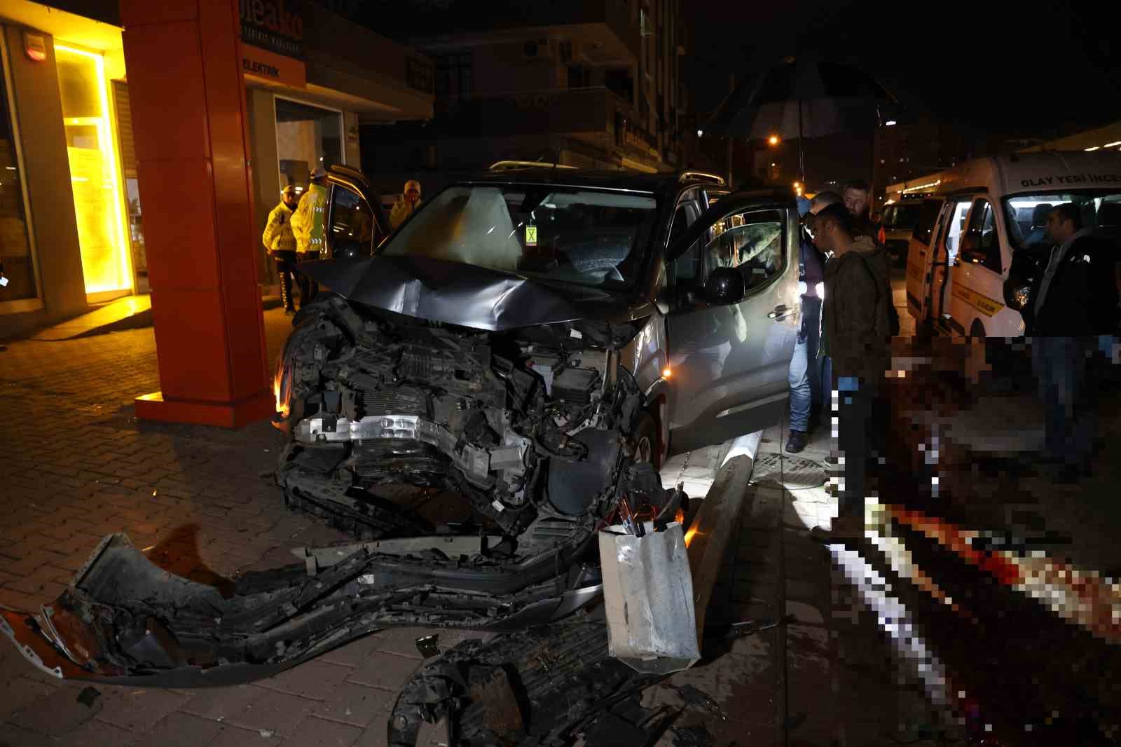 Adana’da aracın arkadan çarptığı elektrikli bisikletin sürücüsü öldü