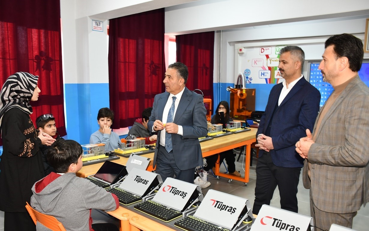 Kırıkkale’de öğrenciler robotik kodlama eğitimi alıyor