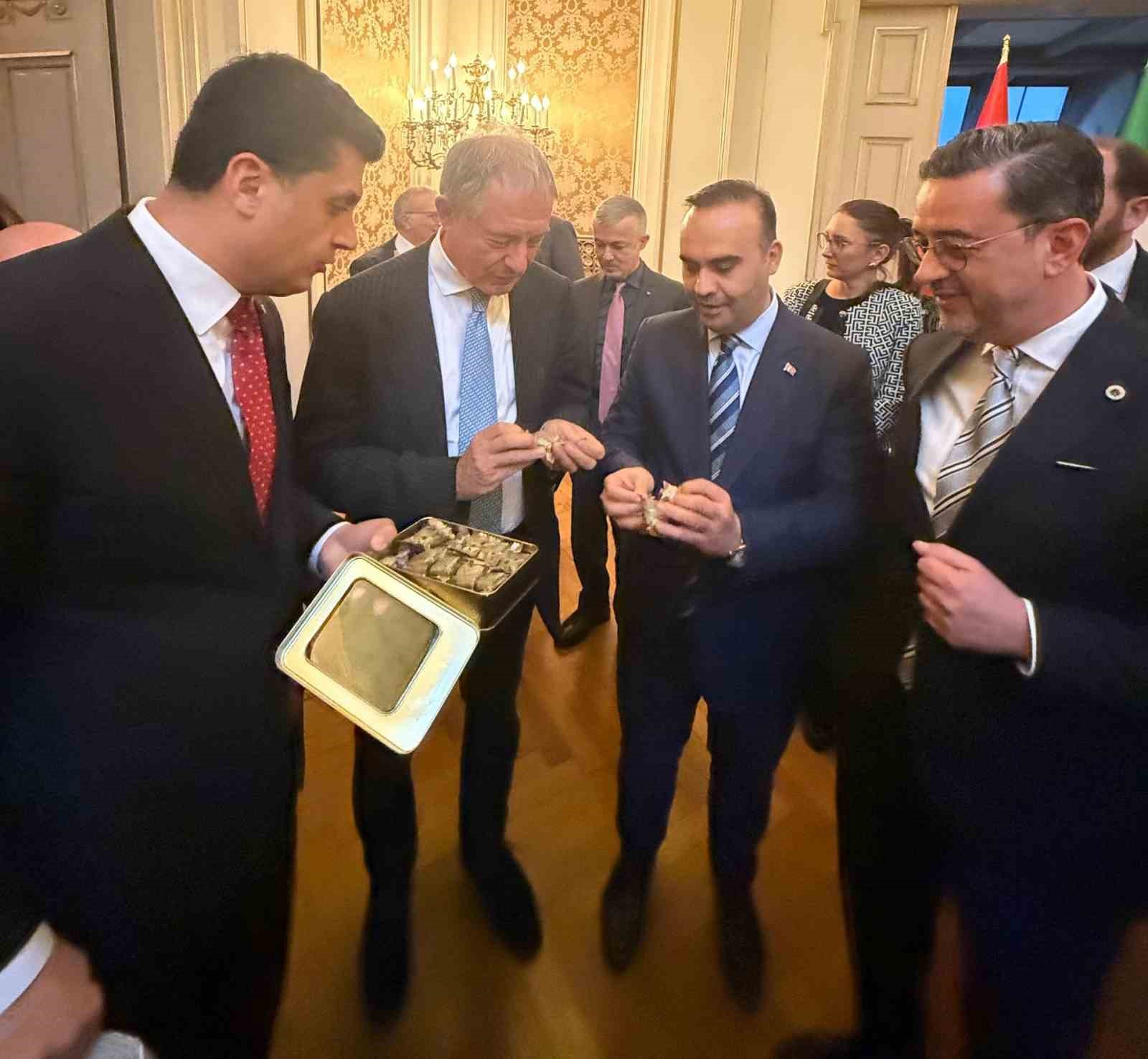 Tarihi Venedik Sarayında görüşmeler yapan DSO Başkanı Kasapoğlu; "İtalya ile ortak projeler geliştirmeyi hedefliyoruz"