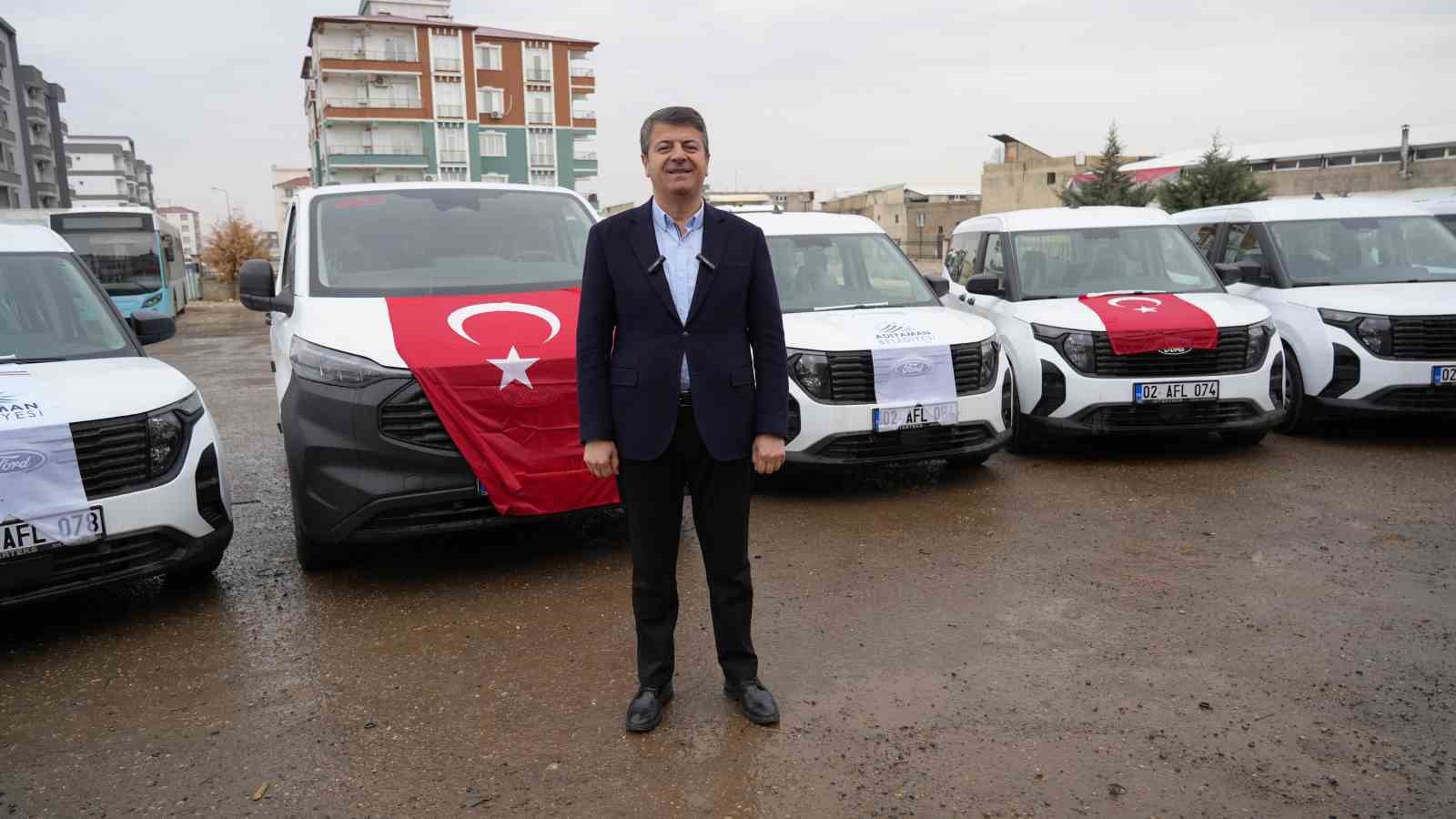 Adıyaman Belediyesi ara&ccedil; filosuna 10 yeni ara&ccedil; ekledi
