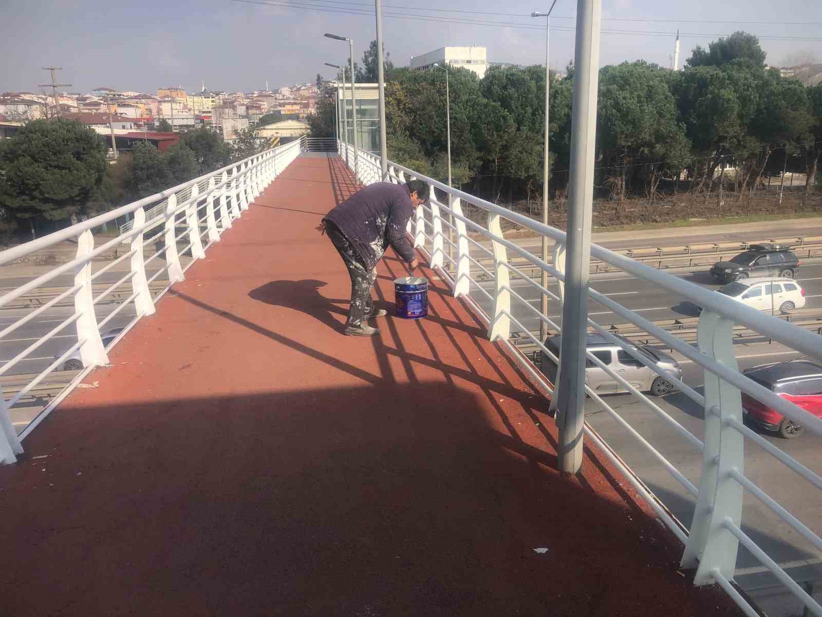 Gebze’de üst geçitler yenileniyor