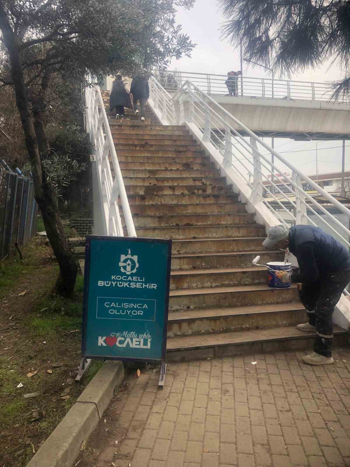 Gebze’de üst geçitler yenileniyor
