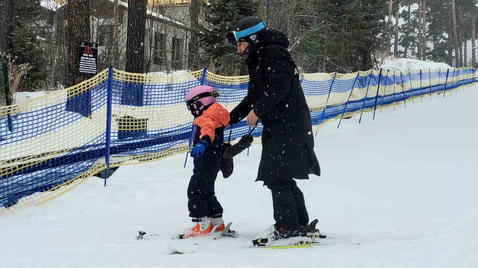 Meteoroloji uyarmıştı: Sarıkamış’ta kar yağışı başladı